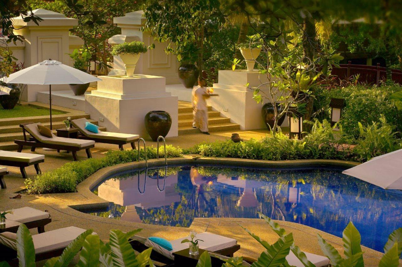 Tanjong Jara Resort, Terengganu - A Small Luxury Hotels Of The World Dungun Bagian luar foto The pool at the Four Seasons Hotel, Kuala Lumpur