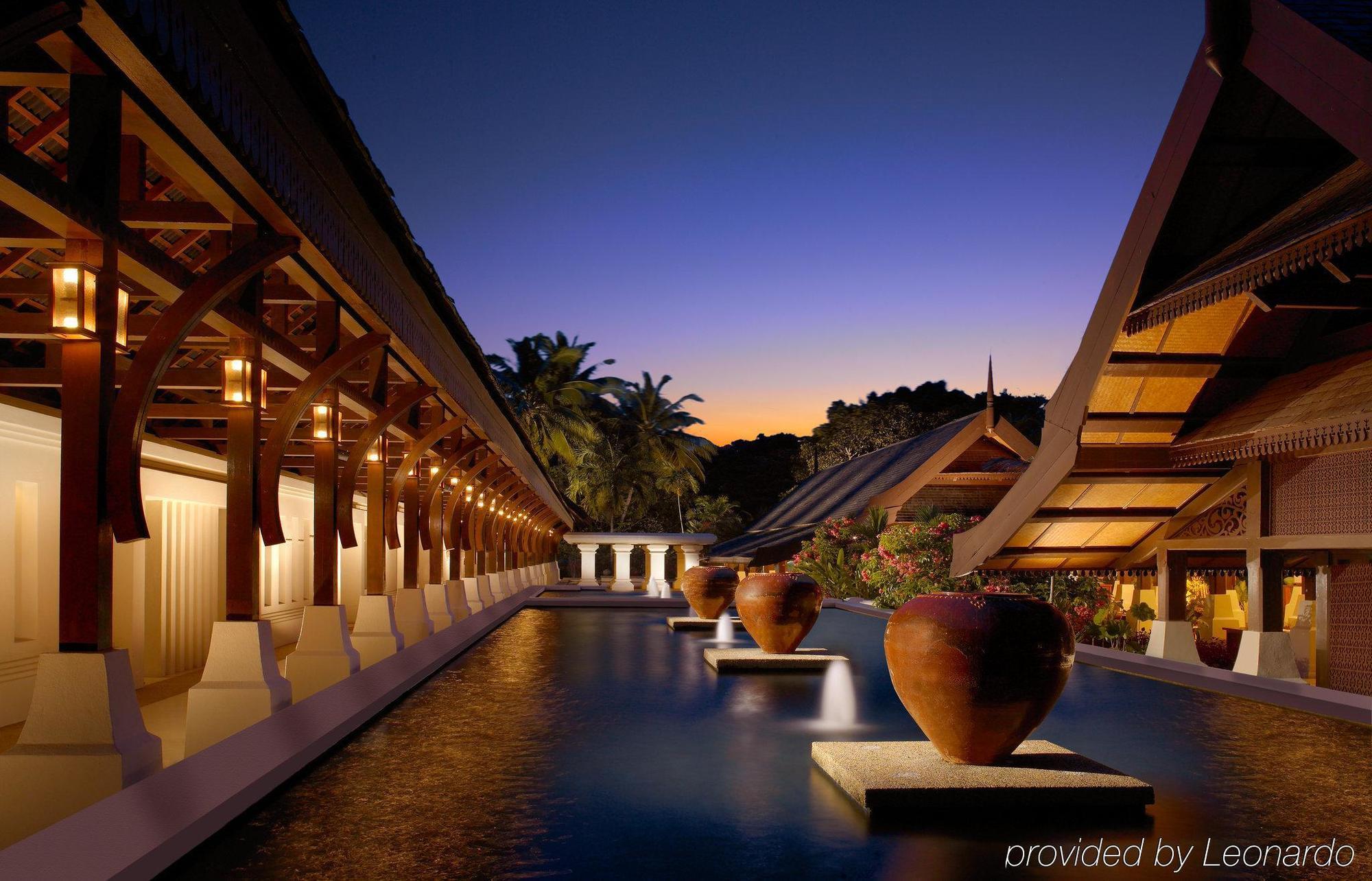 Tanjong Jara Resort, Terengganu - A Small Luxury Hotels Of The World Dungun Bagian luar foto The resort's lobby