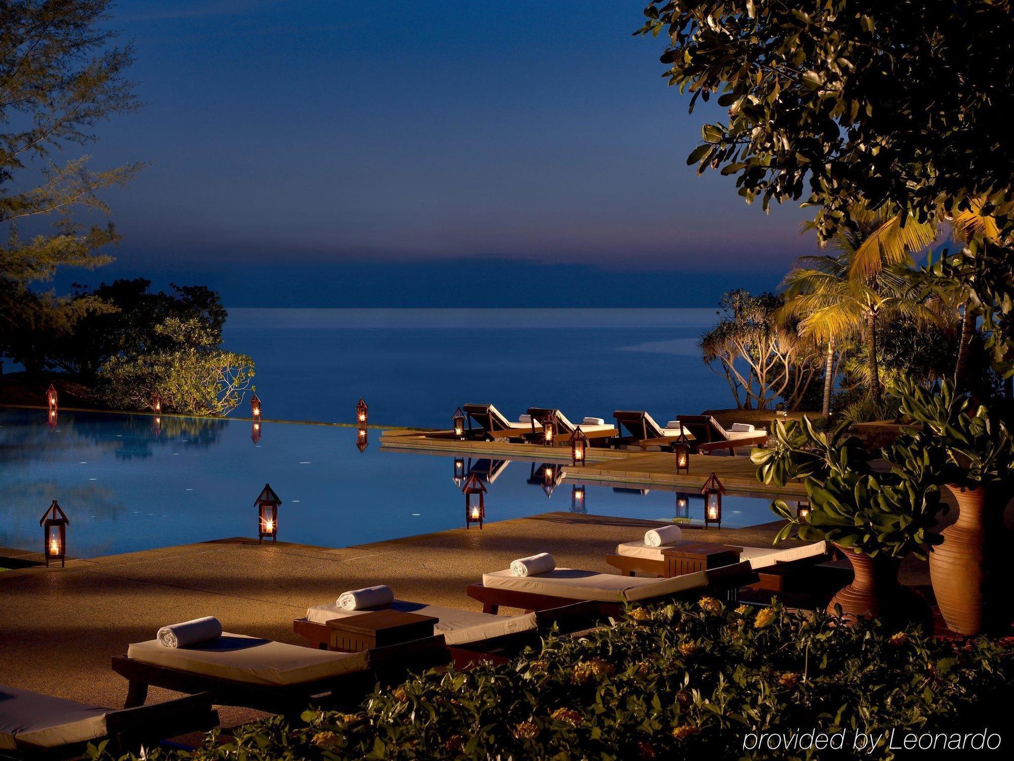 Tanjong Jara Resort, Terengganu - A Small Luxury Hotels Of The World Dungun Bagian luar foto The beach at the resort