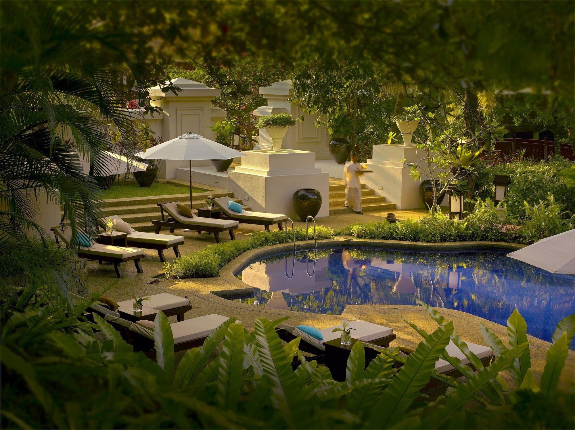 Tanjong Jara Resort, Terengganu - A Small Luxury Hotels Of The World Dungun Fasilitas foto The pool at the Four Seasons Hotel, Kuala Lumpur