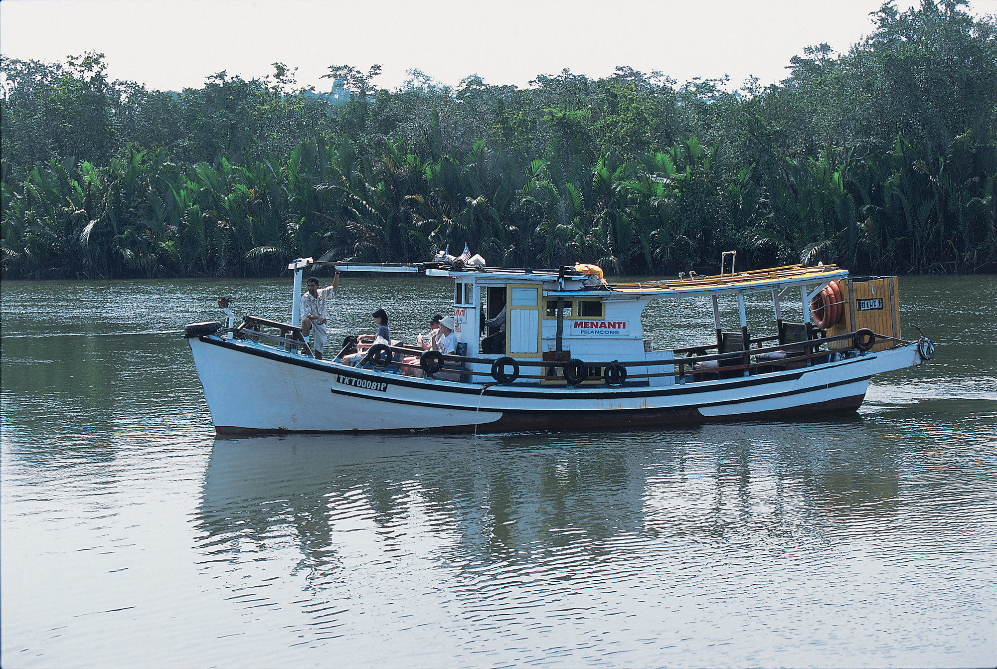 Tanjong Jara Resort, Terengganu - A Small Luxury Hotels Of The World Dungun Bagian luar foto A fishing boat in the backwaters of Kerala
