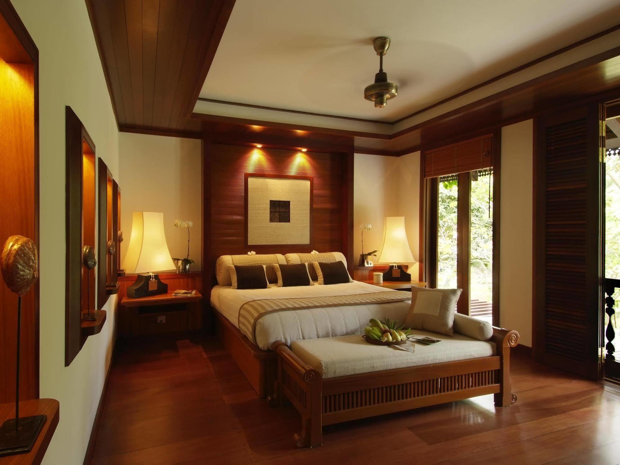 Tanjong Jara Resort, Terengganu - A Small Luxury Hotels Of The World Dungun Bagian luar foto A bedroom at the resort