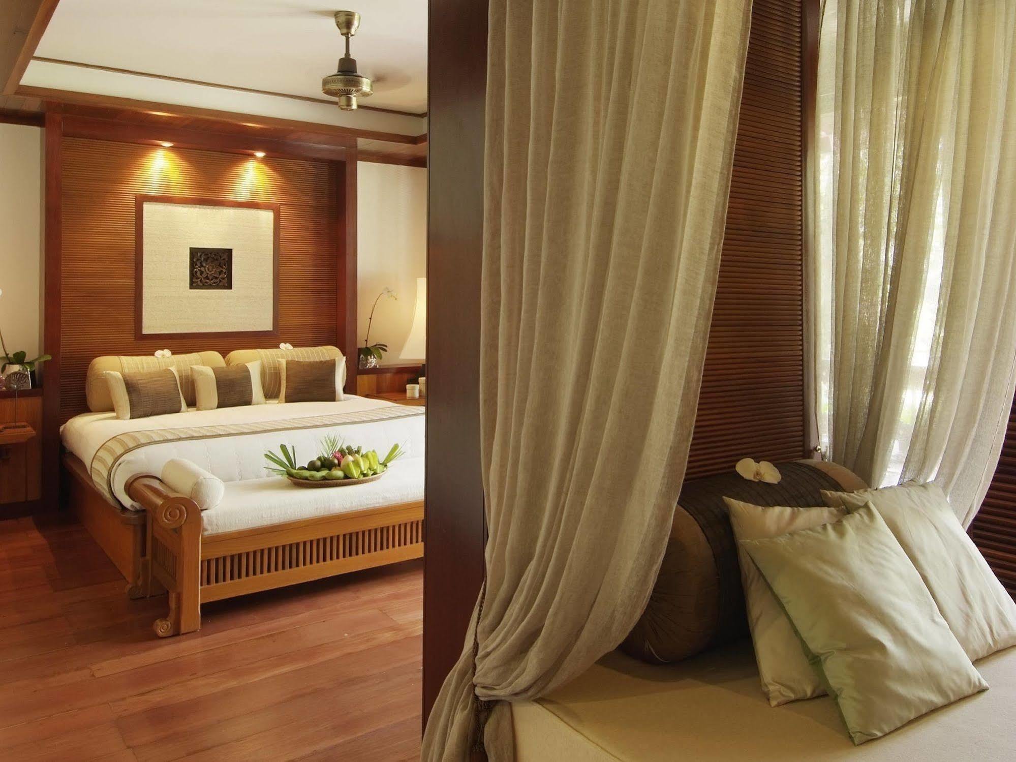Tanjong Jara Resort, Terengganu - A Small Luxury Hotels Of The World Dungun Ruang foto A bedroom at the Taj Bengal